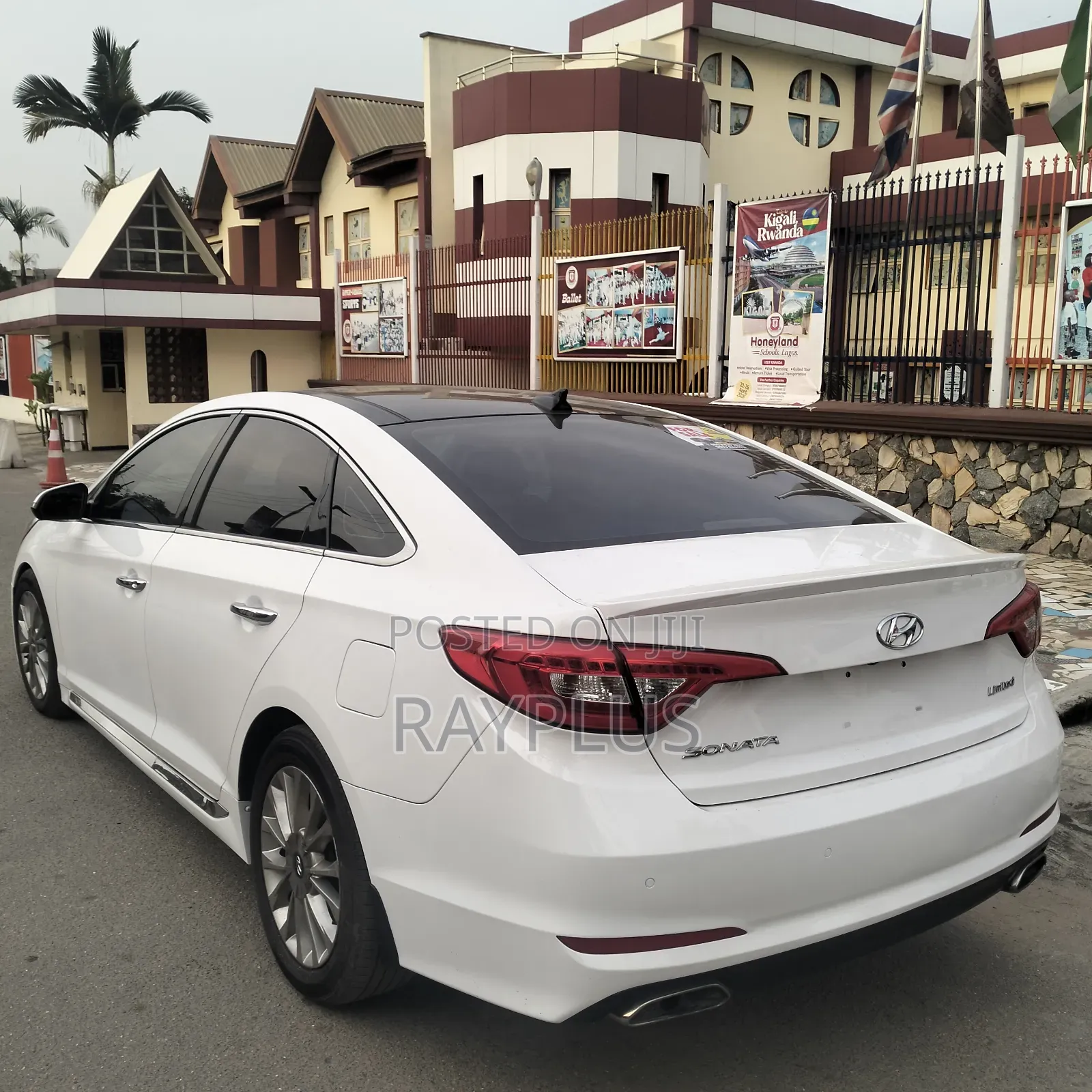 Hyundai Sonata Limited w/Brown Leather PZEV 4dr Sedan (2.4L 4cyl 6A)