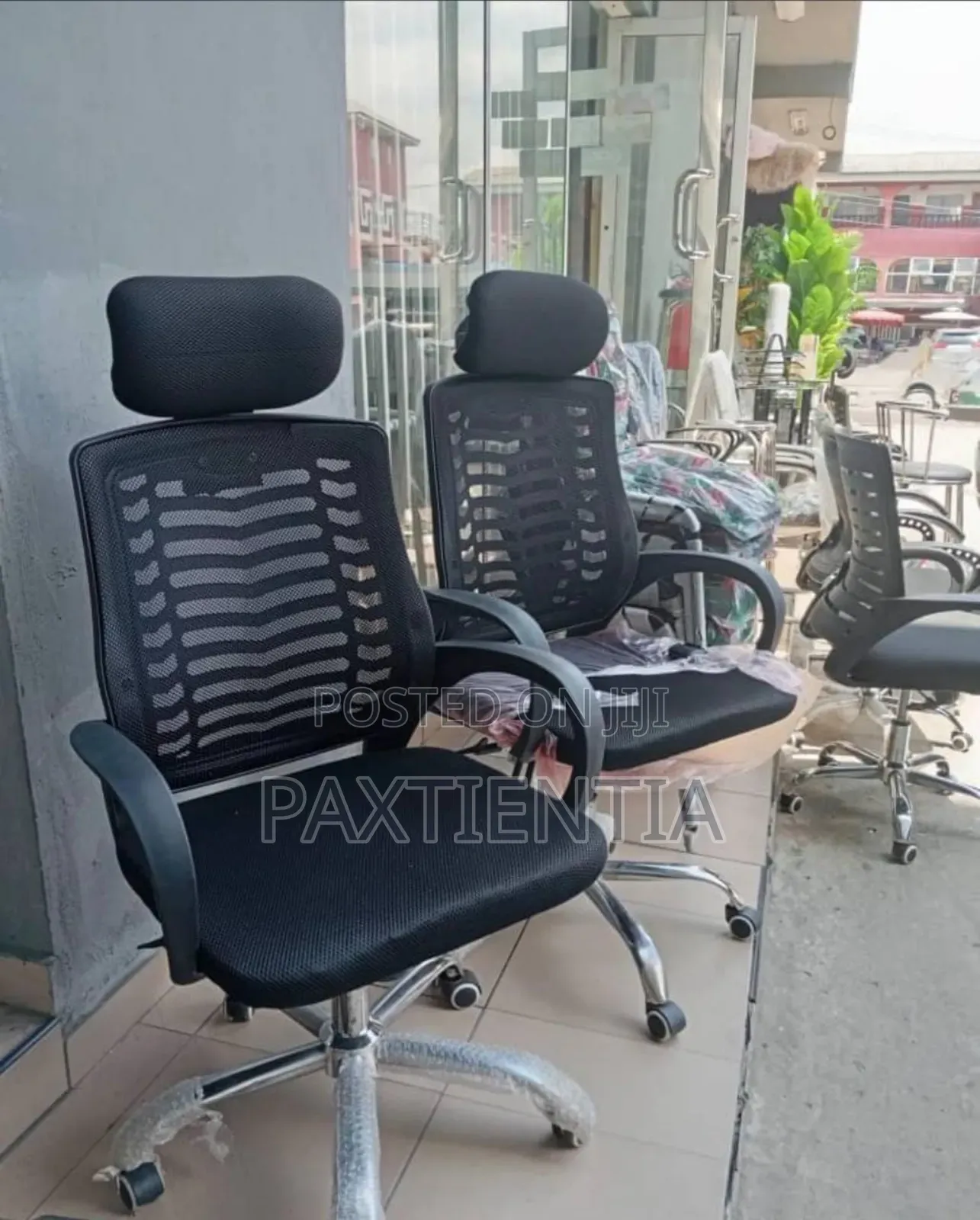 Black Modern Swivel Office Chair