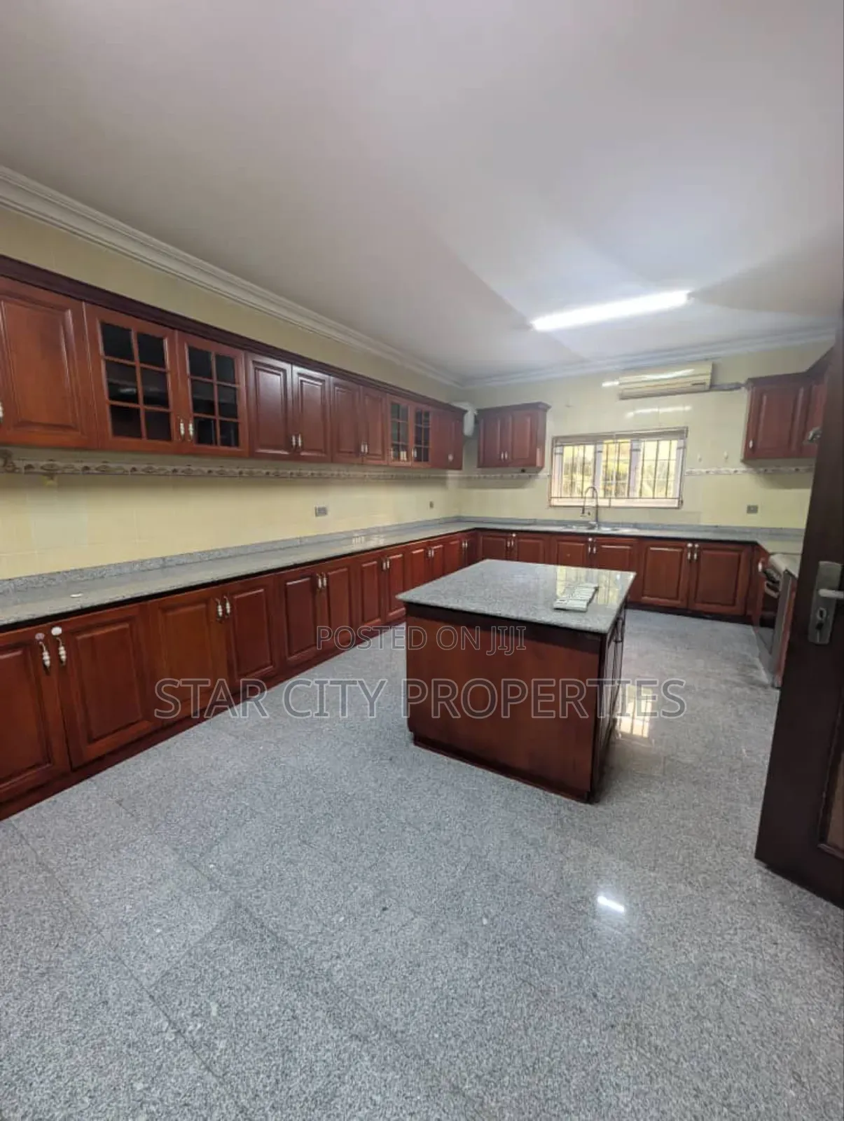 4bdrm Townhouse / Terrace in Ikeja Gra Lagos for rent