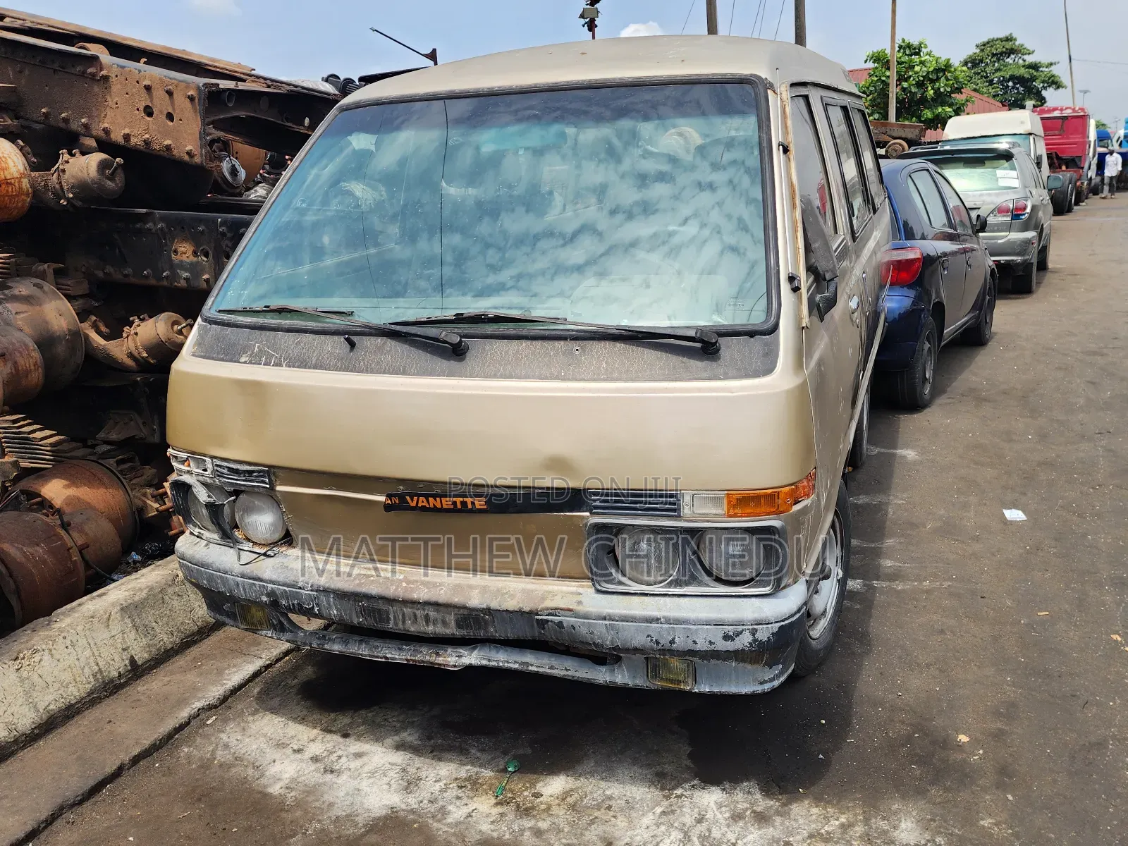Nissan Vanette 1994 Gold