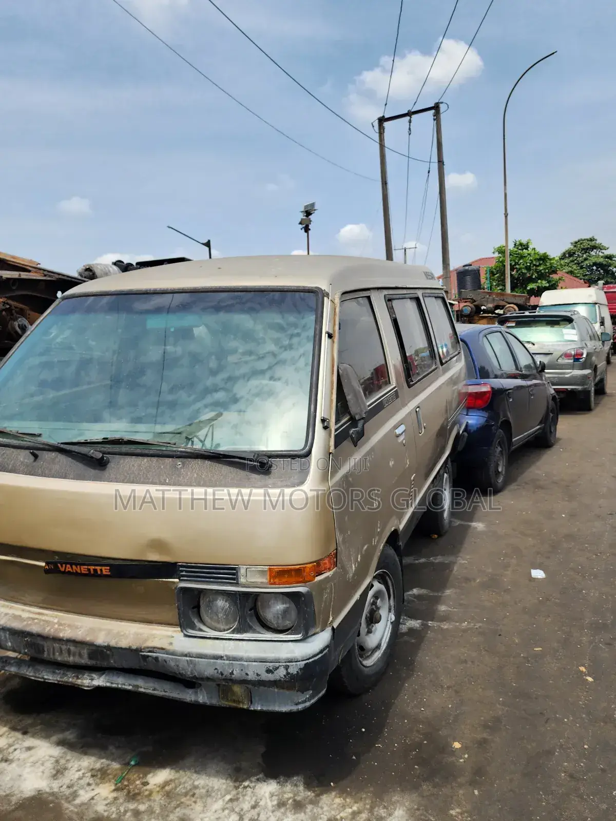 Nissan Vanette 1994 Gold