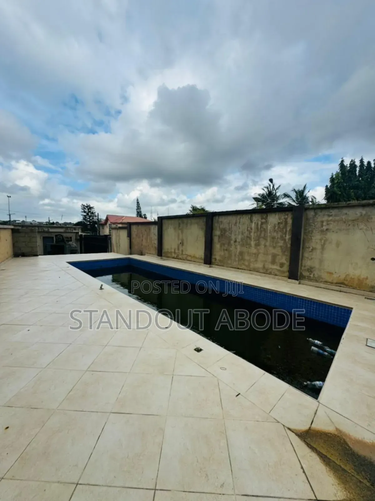 4bdrm Duplex in In An Eestate, Opebi for sale