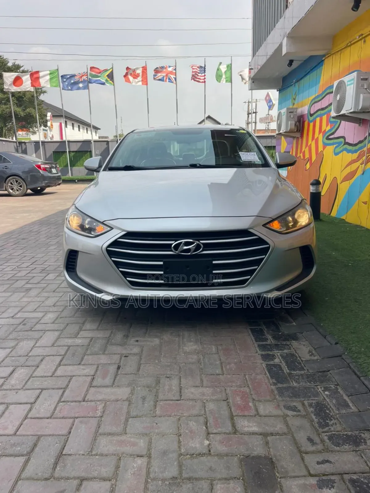 Hyundai Elantra SE Sedan FWD (2.0L 4cyl 6M) 2017 Silver