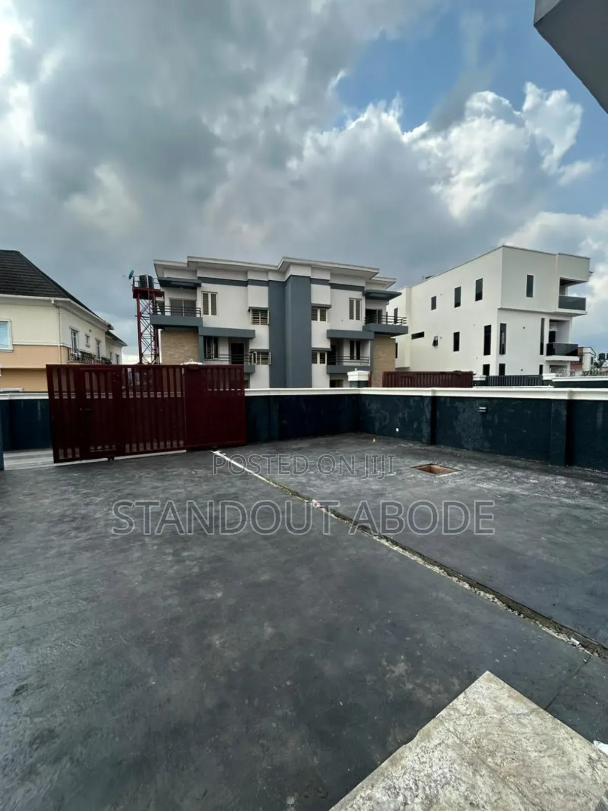 4bdrm Duplex in In An Estate, Ikeja GRA for sale