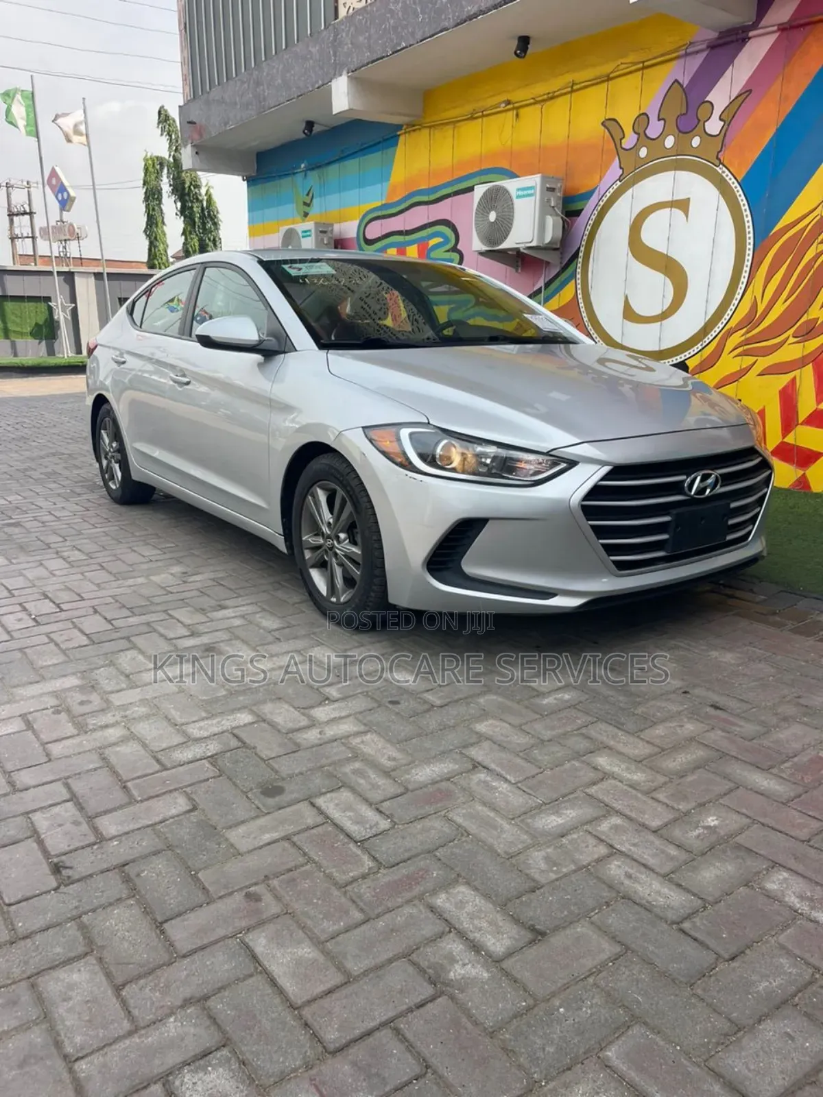Hyundai Elantra SE Sedan FWD (2.0L 4cyl 6M) 2017 Silver