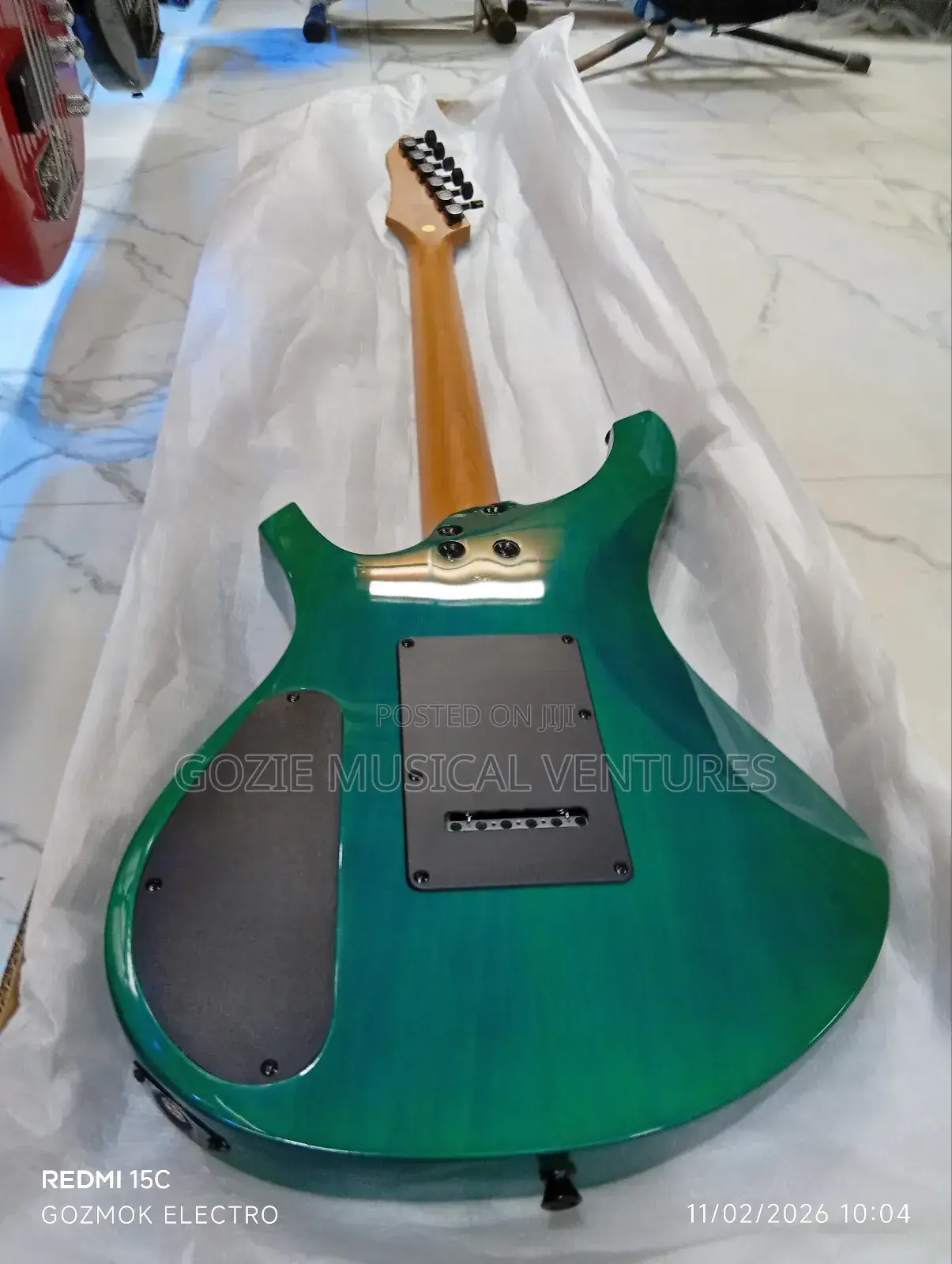 Seviliana Rg2 Premium Electric Guitar in a Blue-to Yellow Gradient