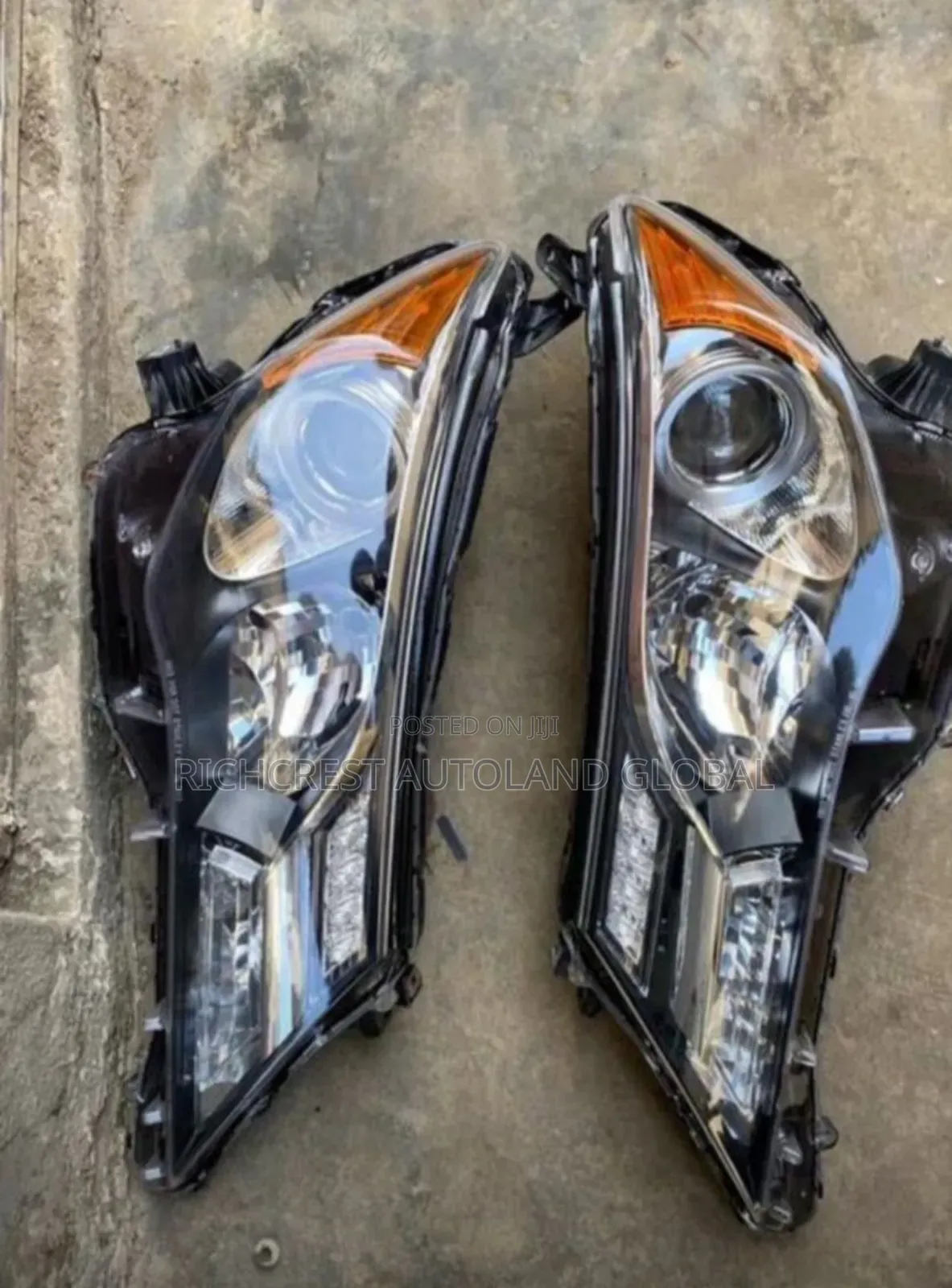 Rav 4 2014 Brand New Headlamp