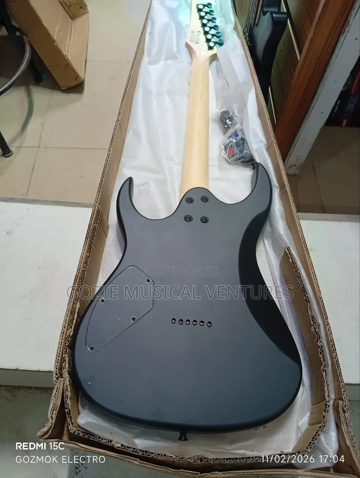 Ibanez 6 Strings Electric Guitar With Amazing Sound.