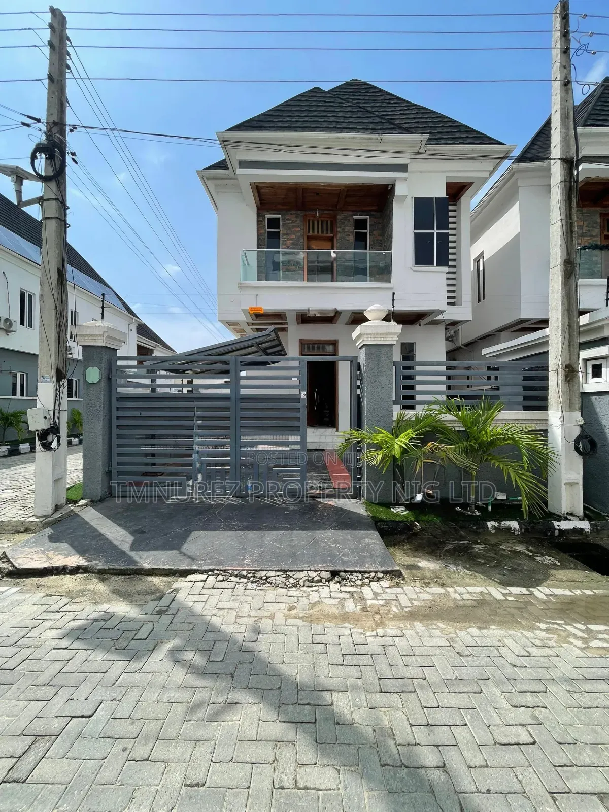 4bdrm Duplex in Orchild Road Lekki, Chevron for sale