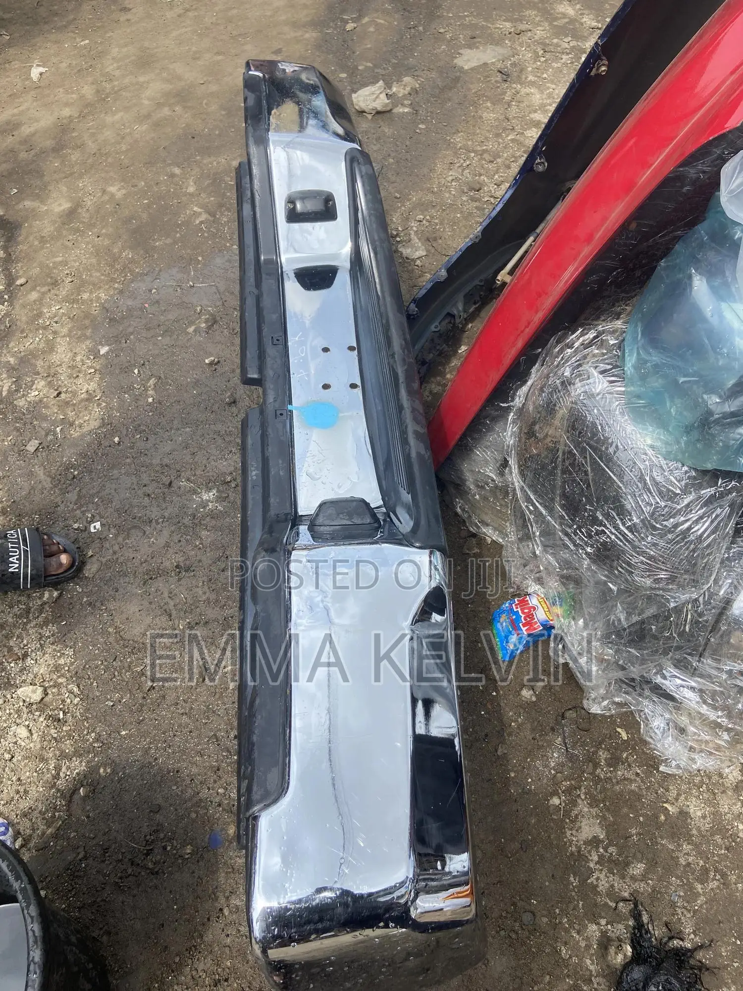 Complete Back Bumper For Nissan Frontier 2000/2003 Model