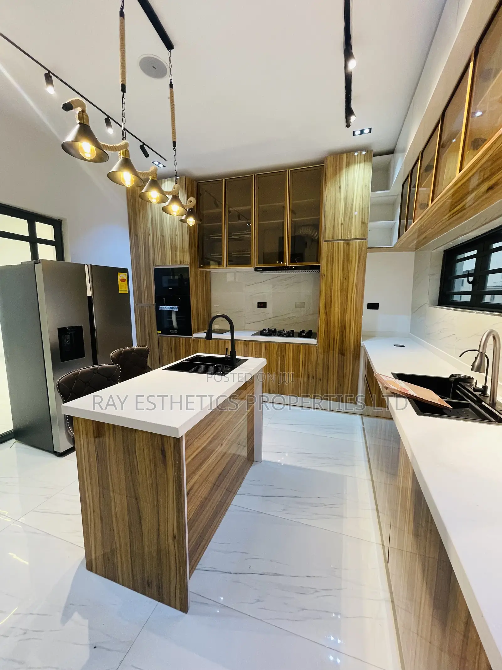 4bdrm Duplex in Idado Estate for sale
