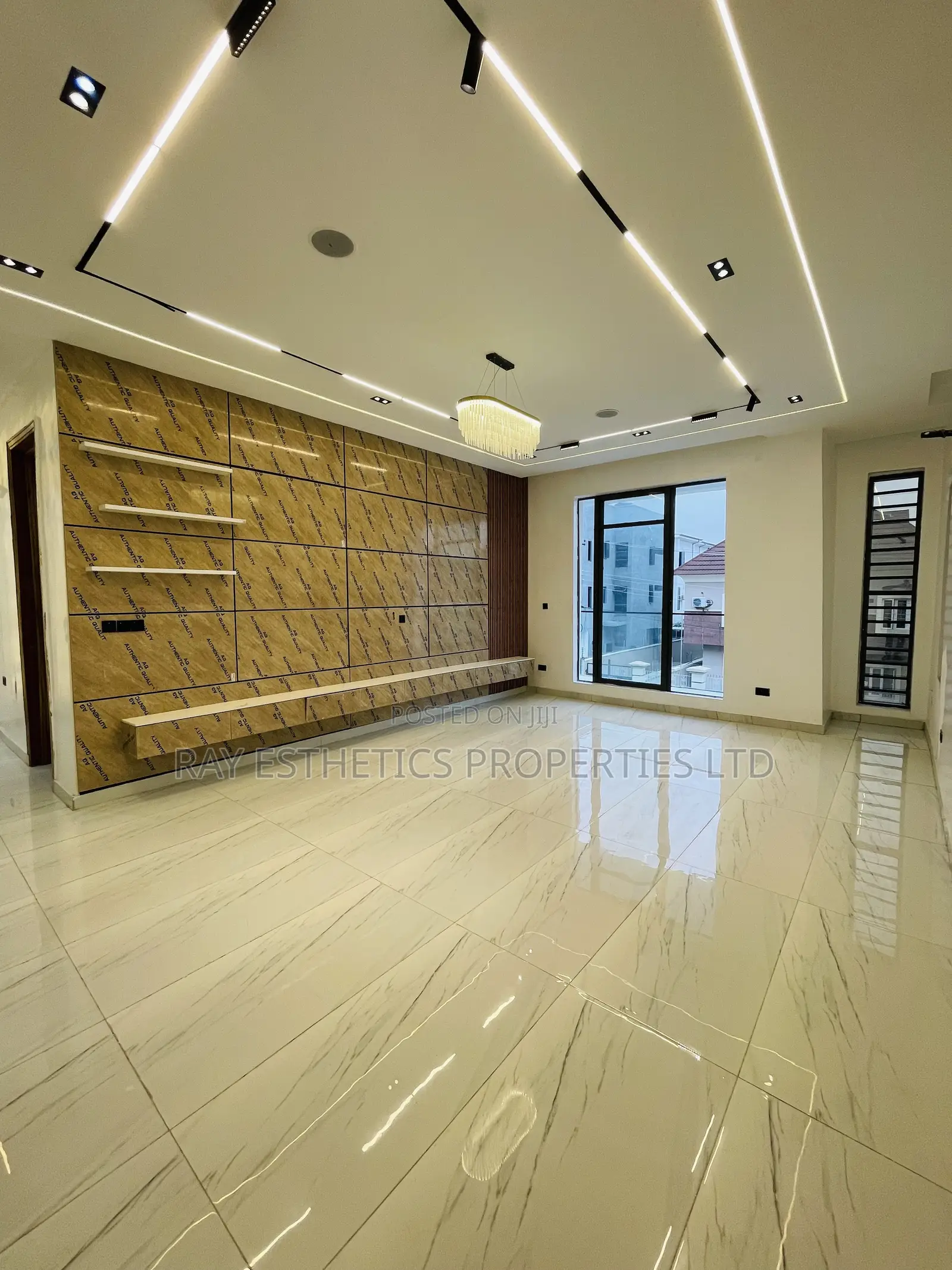4bdrm Duplex in Idado Estate for sale