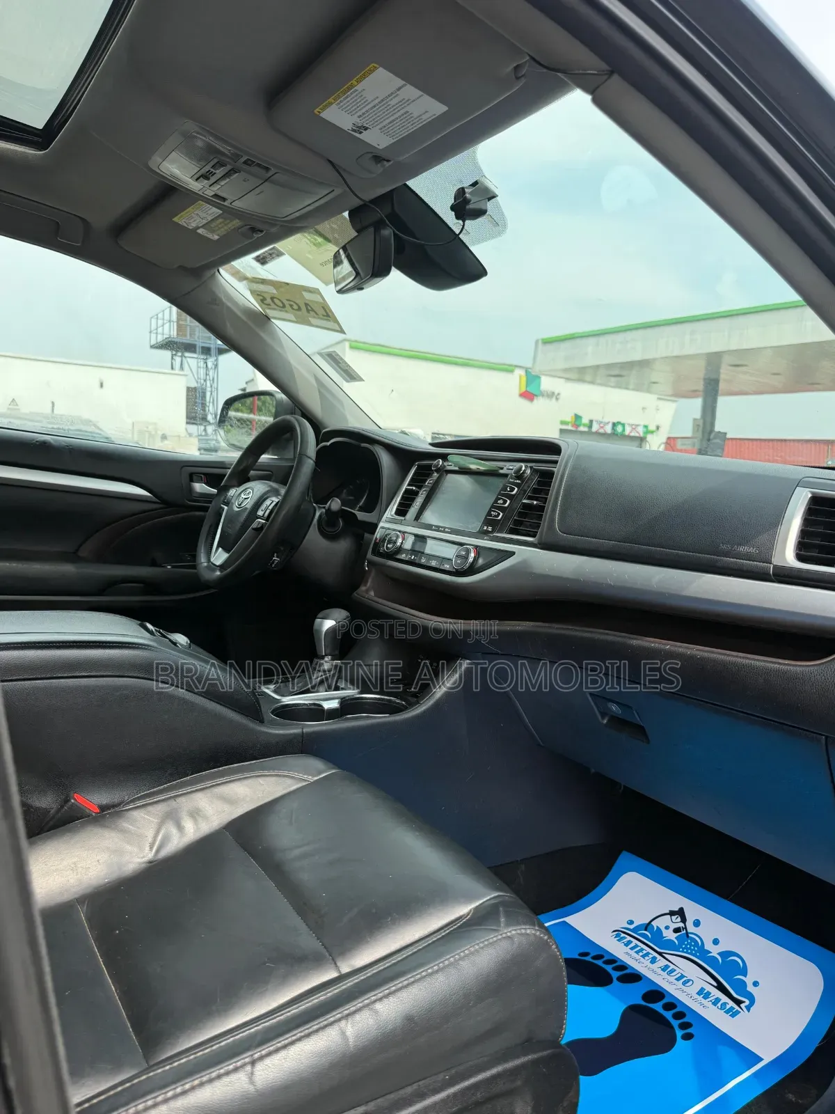 Toyota Highlander XLE 4x4 V6 (3.5L 6cyl 8A) 2017 Black
