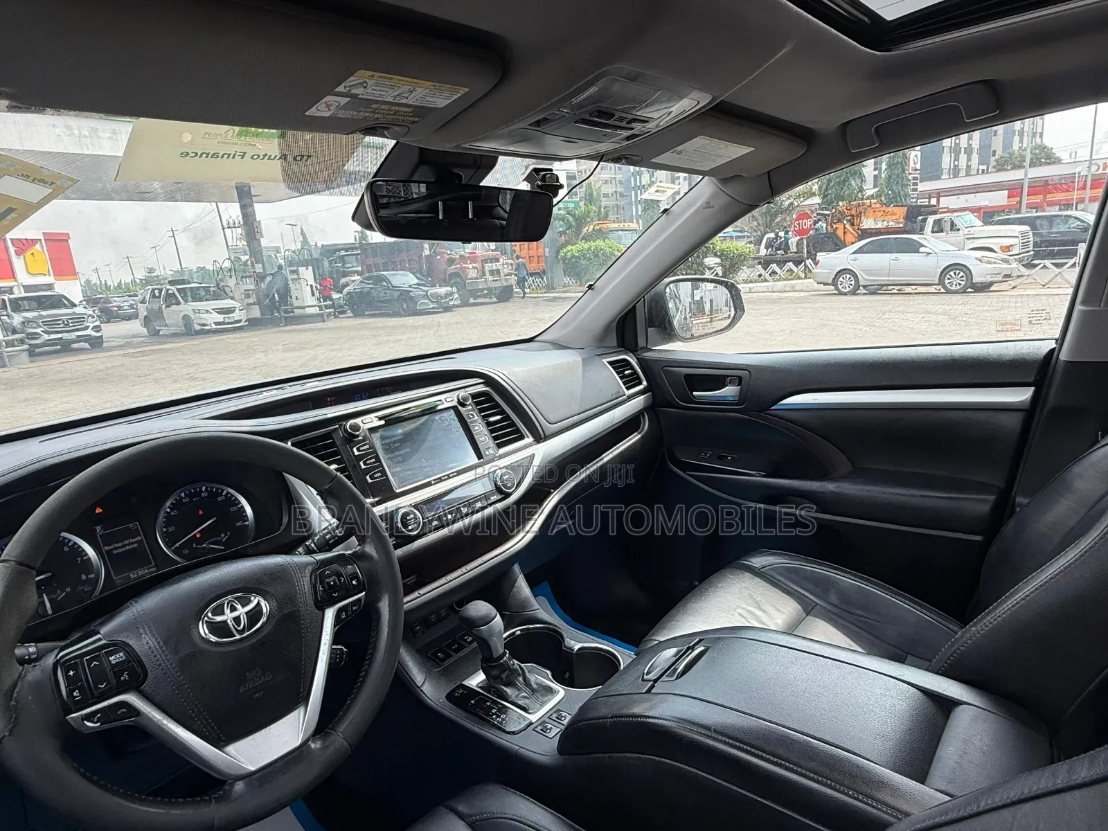 Toyota Highlander XLE 4x4 V6 (3.5L 6cyl 8A) 2017 Black