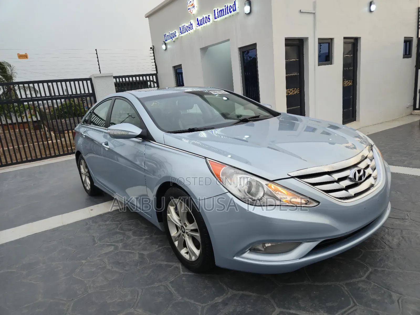 Hyundai Sonata Limited Sedan FWD (2.4L 4cyl 6A) 2011 Blue