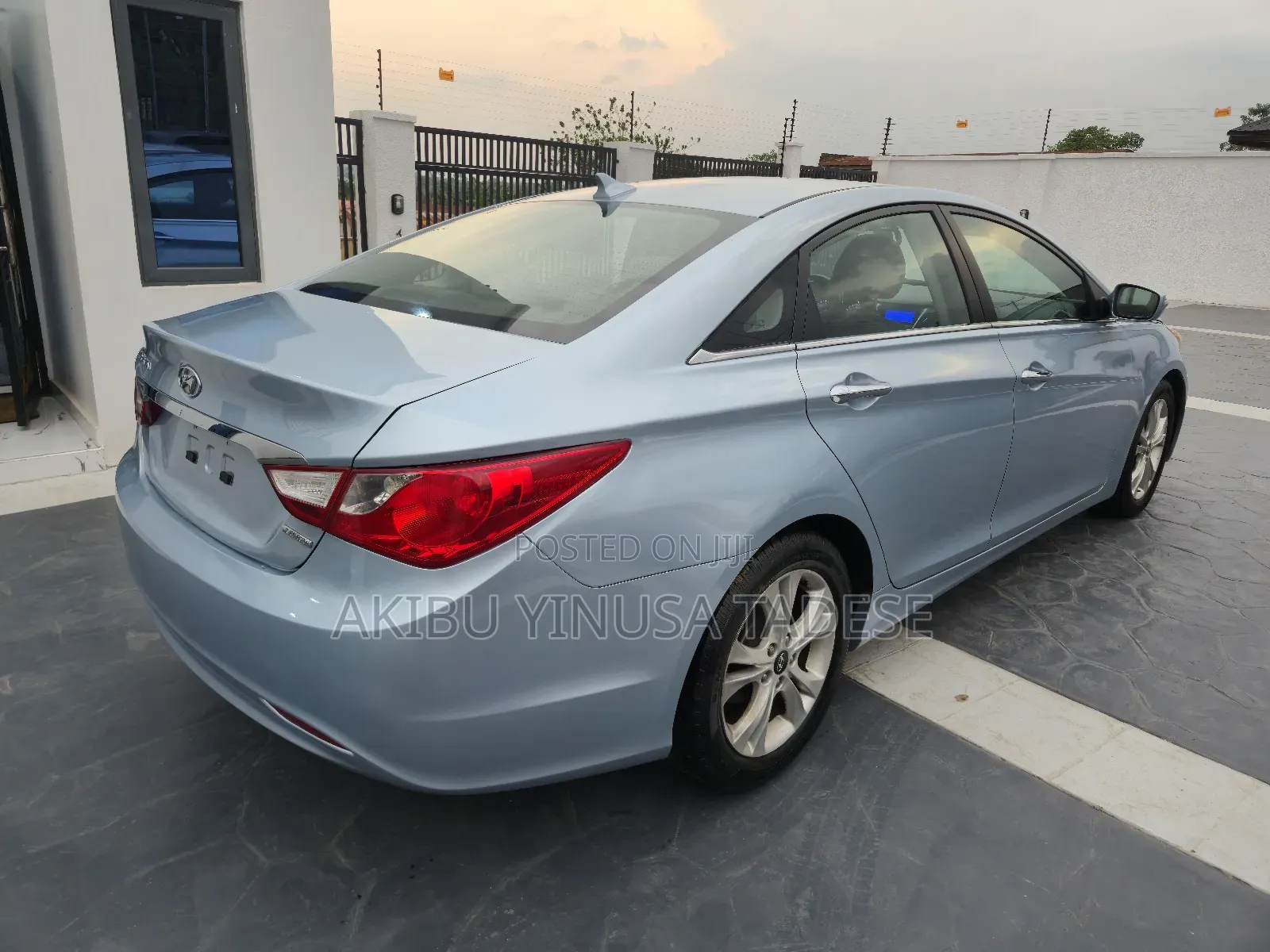 Hyundai Sonata Limited Sedan FWD (2.4L 4cyl 6A) 2011 Blue