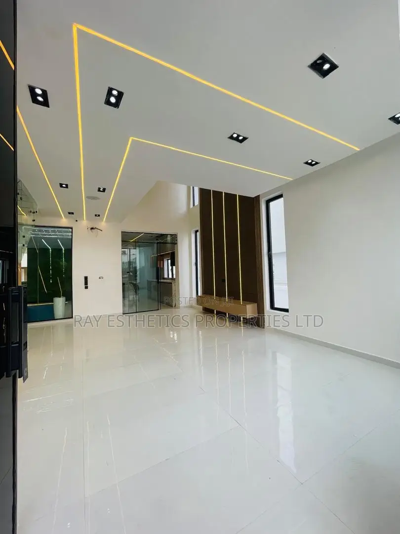 4bdrm Duplex in Lekki Palm City, Ado / Ajah for sale
