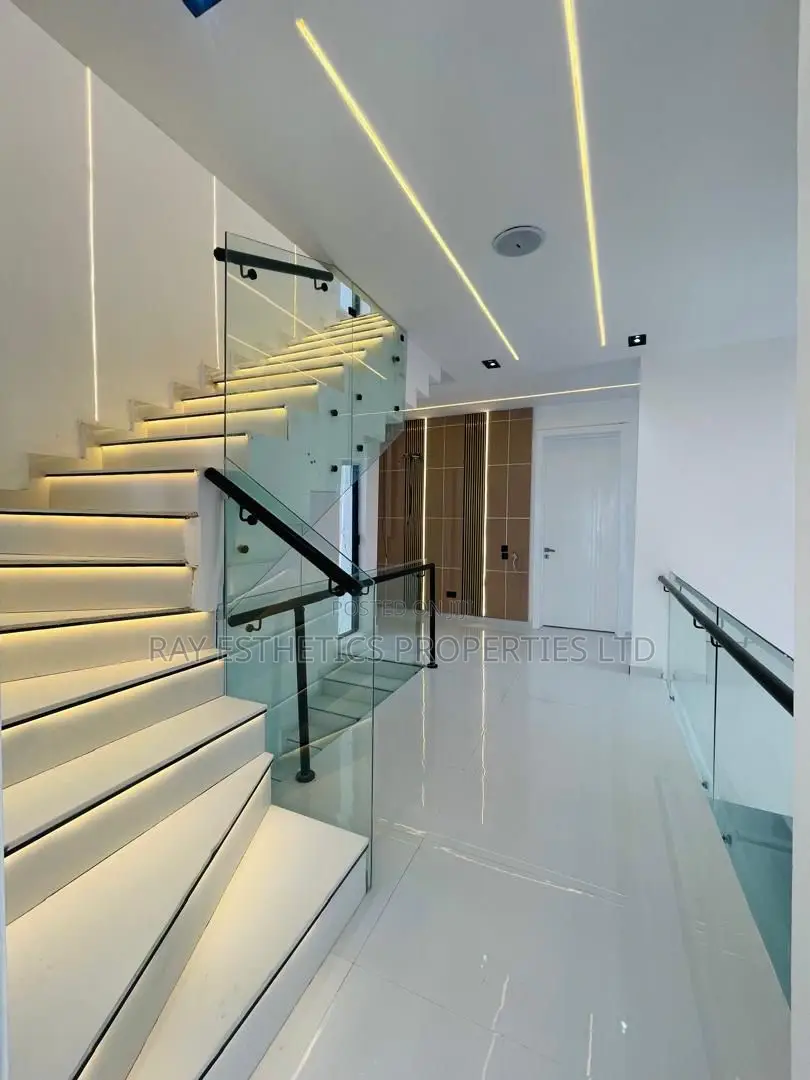 4bdrm Duplex in Lekki Palm City, Ado / Ajah for sale