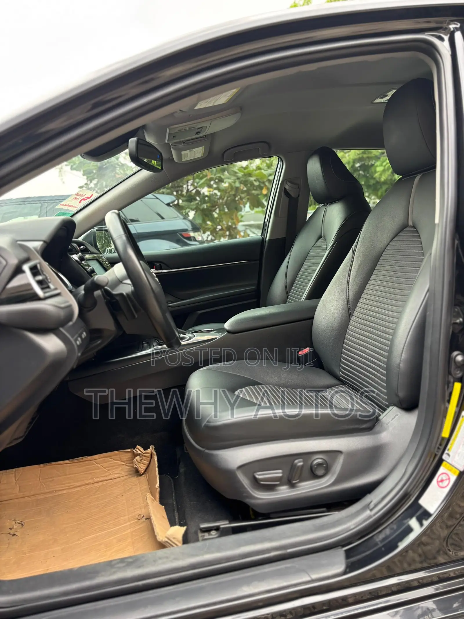 Toyota Camry SE (2.5L 4cyl 8A) 2019 Black