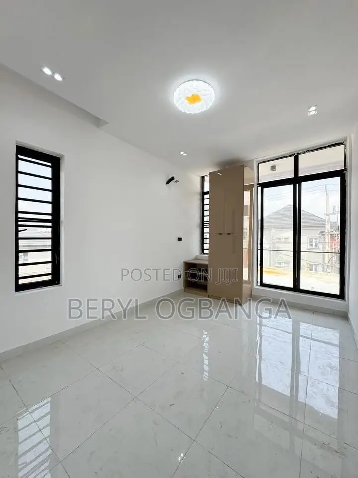 2bdrm Apartment in Ologolo for sale