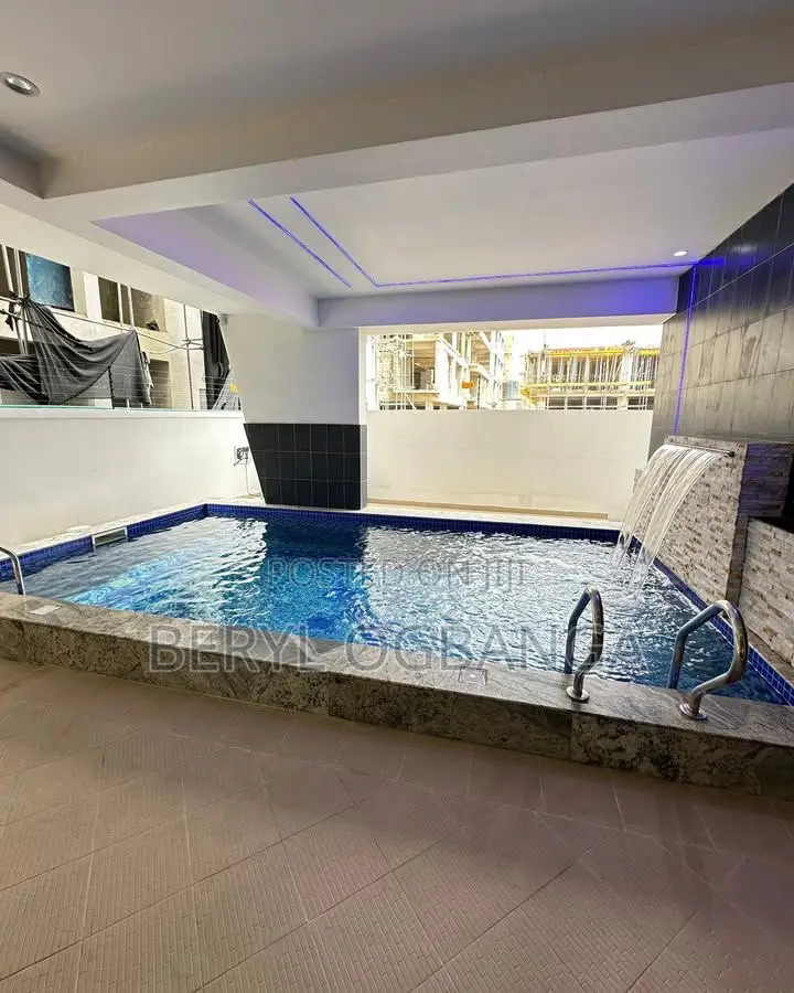 2bdrm Apartment in Lekki Phase 1 for sale