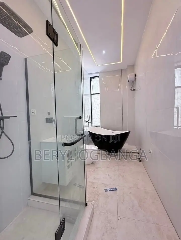 4bdrm Duplex in Ikota for rent