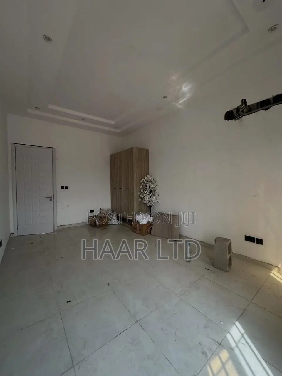 3bdrm Apartment in Lekki Phase 1 for rent