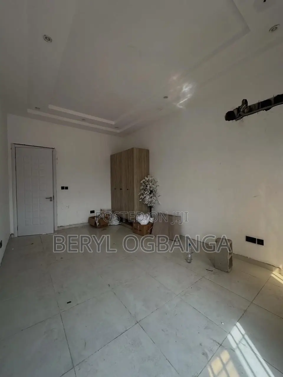 3bdrm Apartment in Lekki Phase 1 for rent
