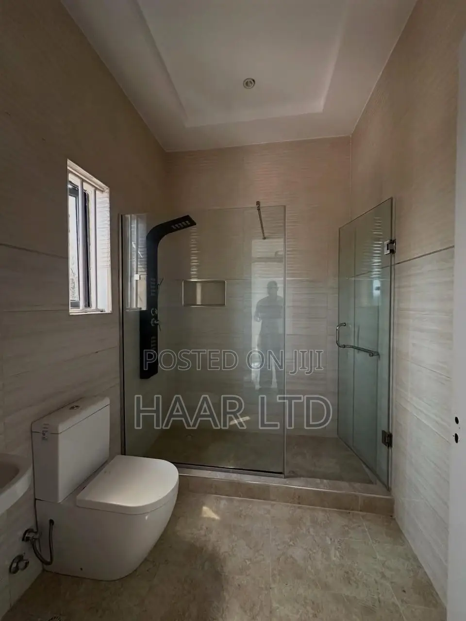 3bdrm Apartment in Lekki Phase 1 for rent