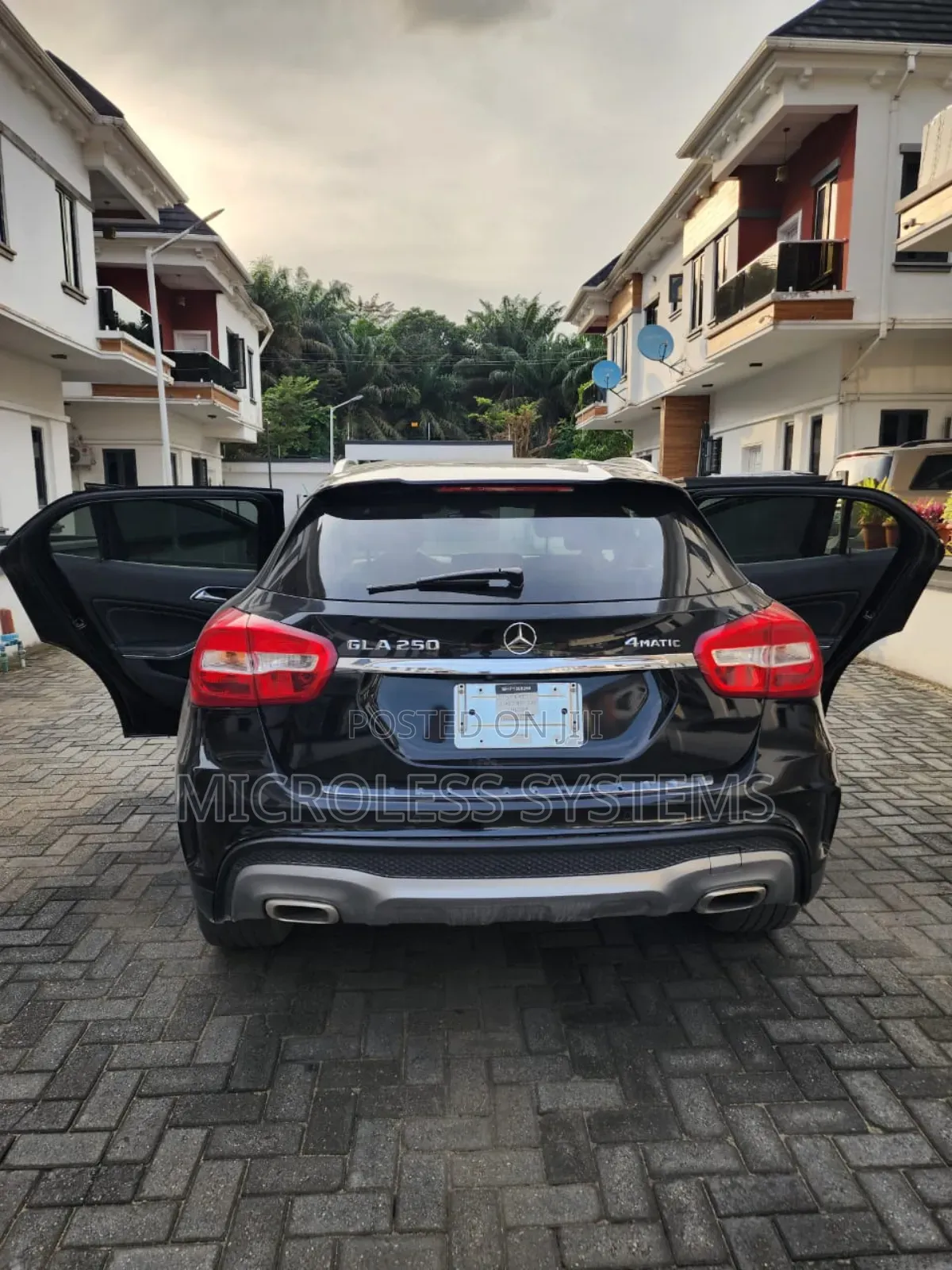 Mercedes-Benz GLA 250 2015 Black