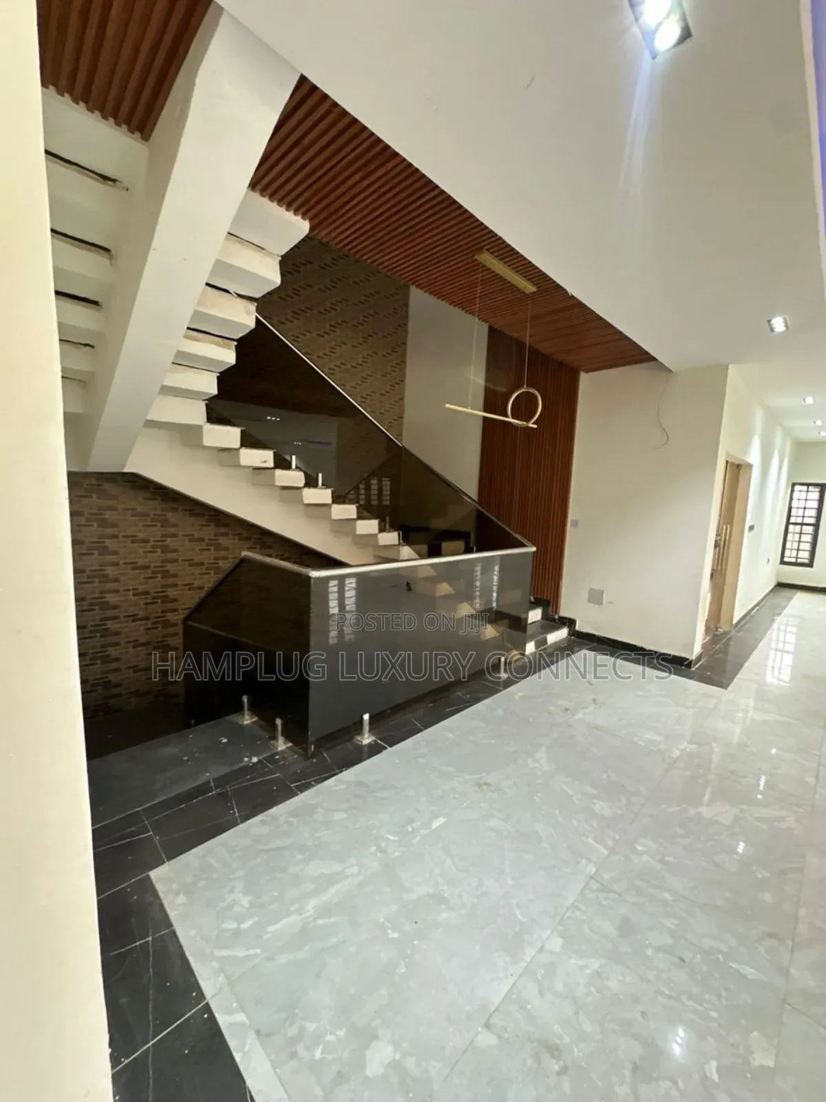 Furnished 5bdrm Apartment in Wuye for sale