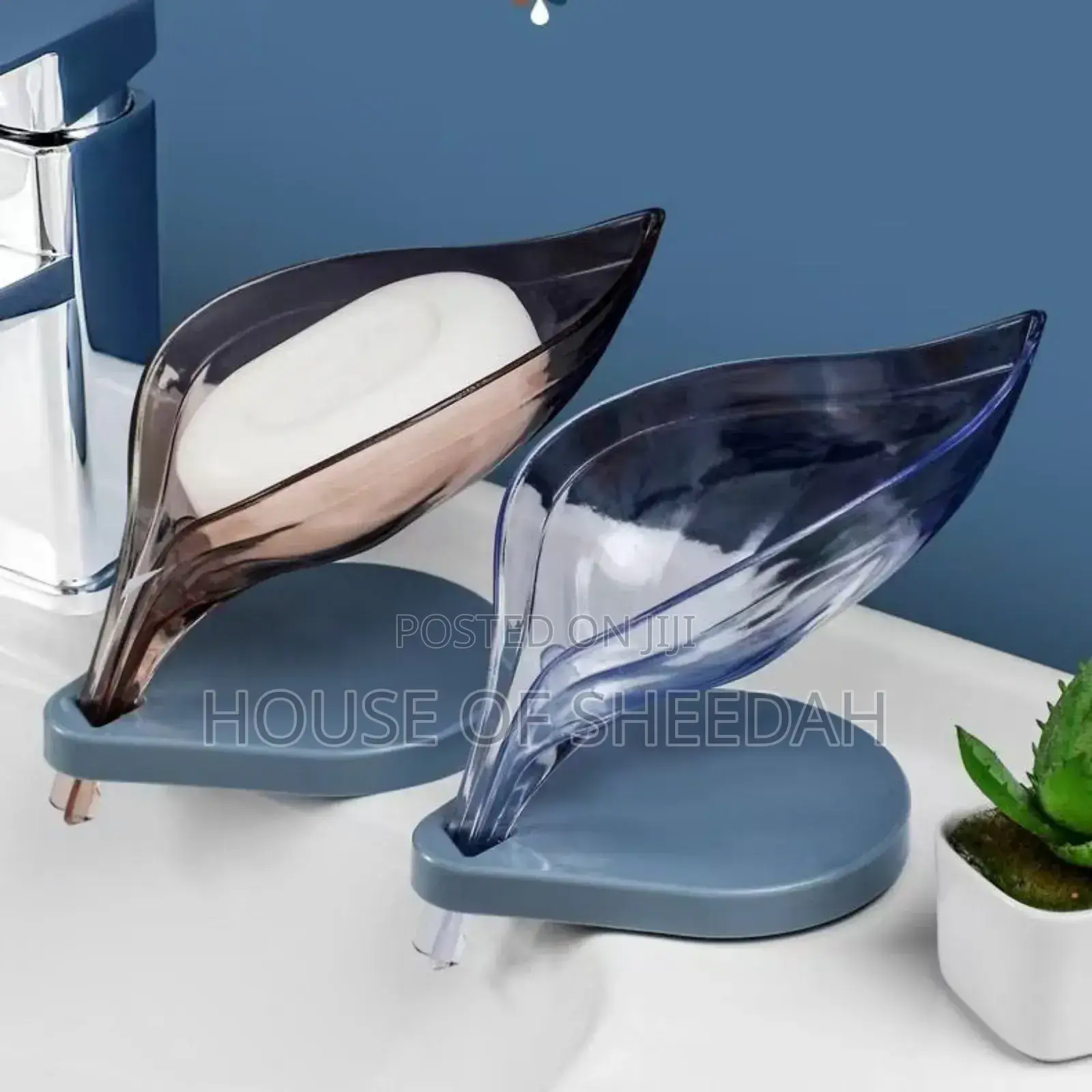 Punch Free -Draining, Leaf-Shaped Soap Dish