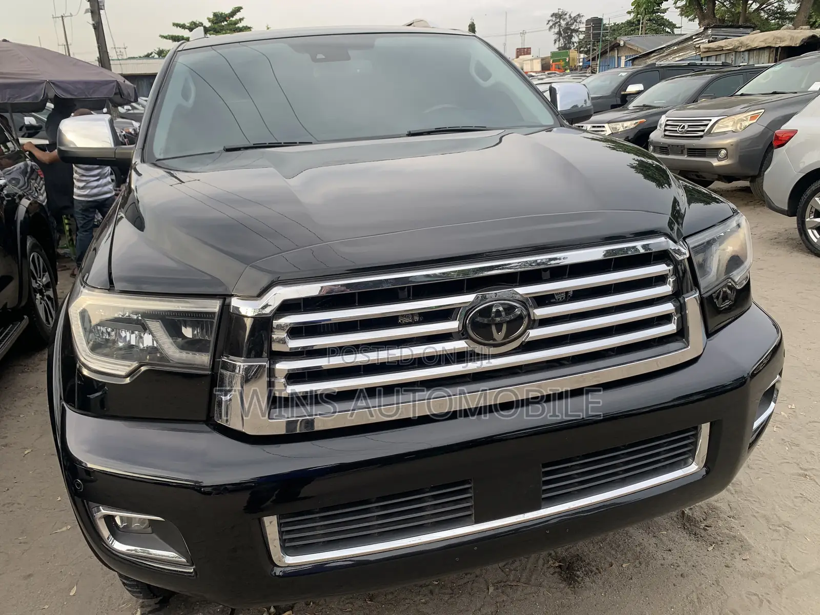 Toyota Sequoia Platinum 4x4 2020 Black