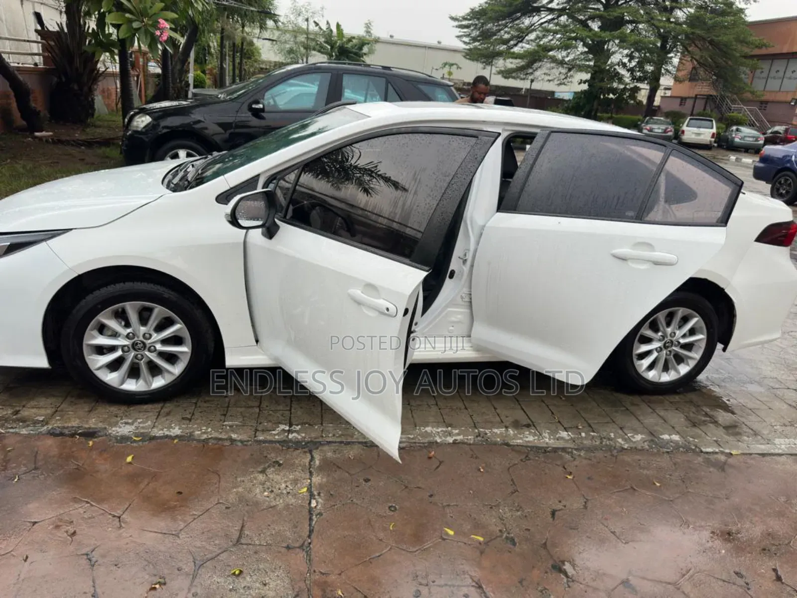Toyota Corolla LE 2022 White
