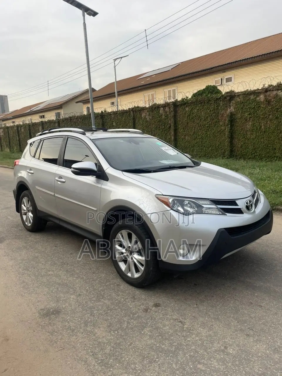 Toyota RAV4 Limited 4dr SUV (2.5L 4cyl 6A) 2014 Silver