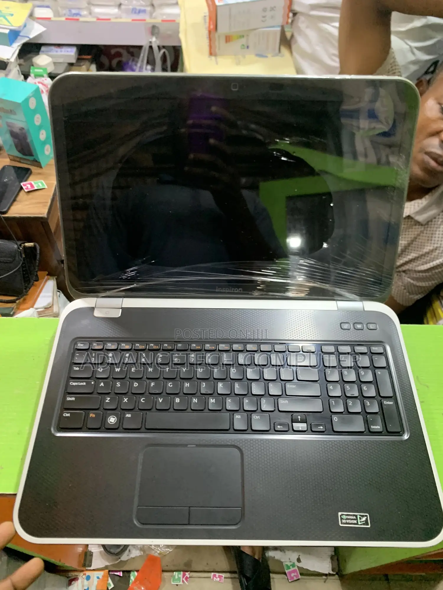Laptop Dell Inspiron 17R SE 7720 8GB Intel Core I7 HDD 500GB