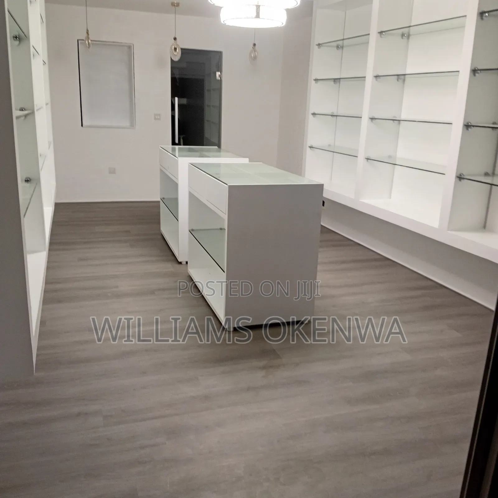 American Luxury Vinyl Floor, 100 Percent Water Reservoir