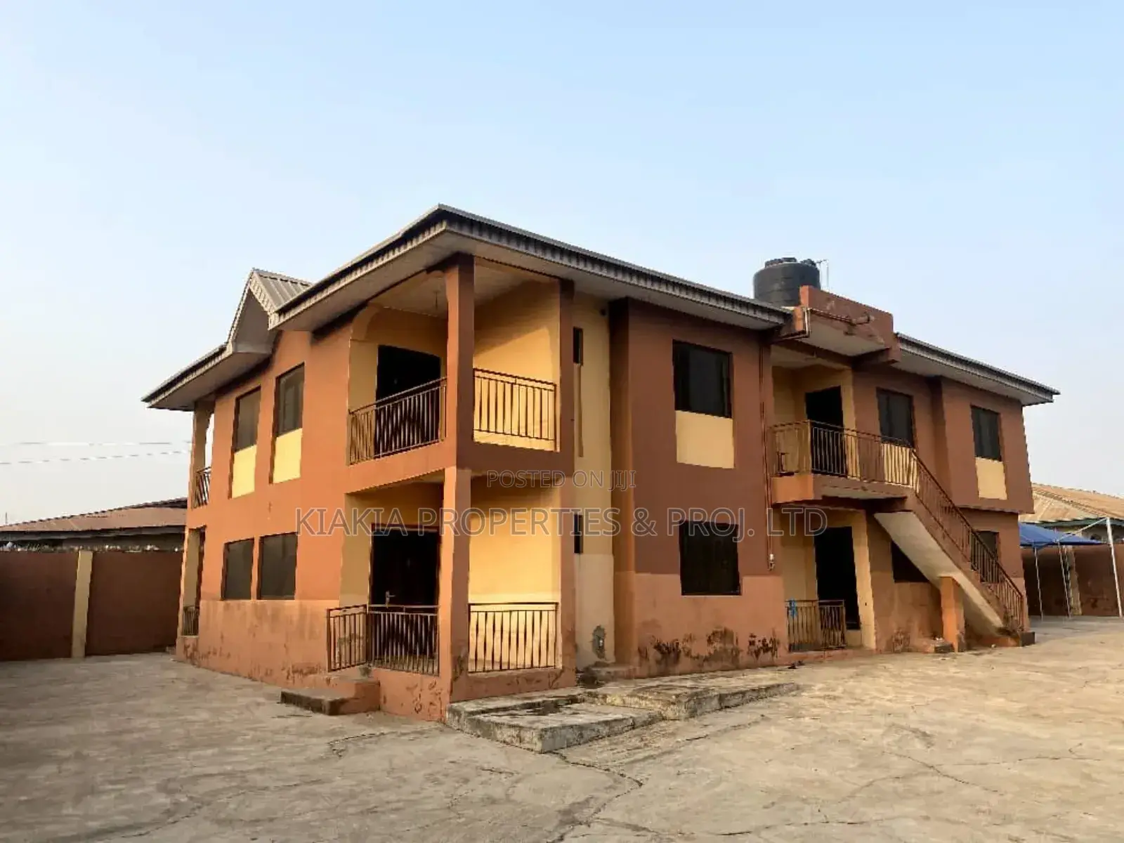 8bdrm Block of Flats in Onilu Estate, Moniya for sale