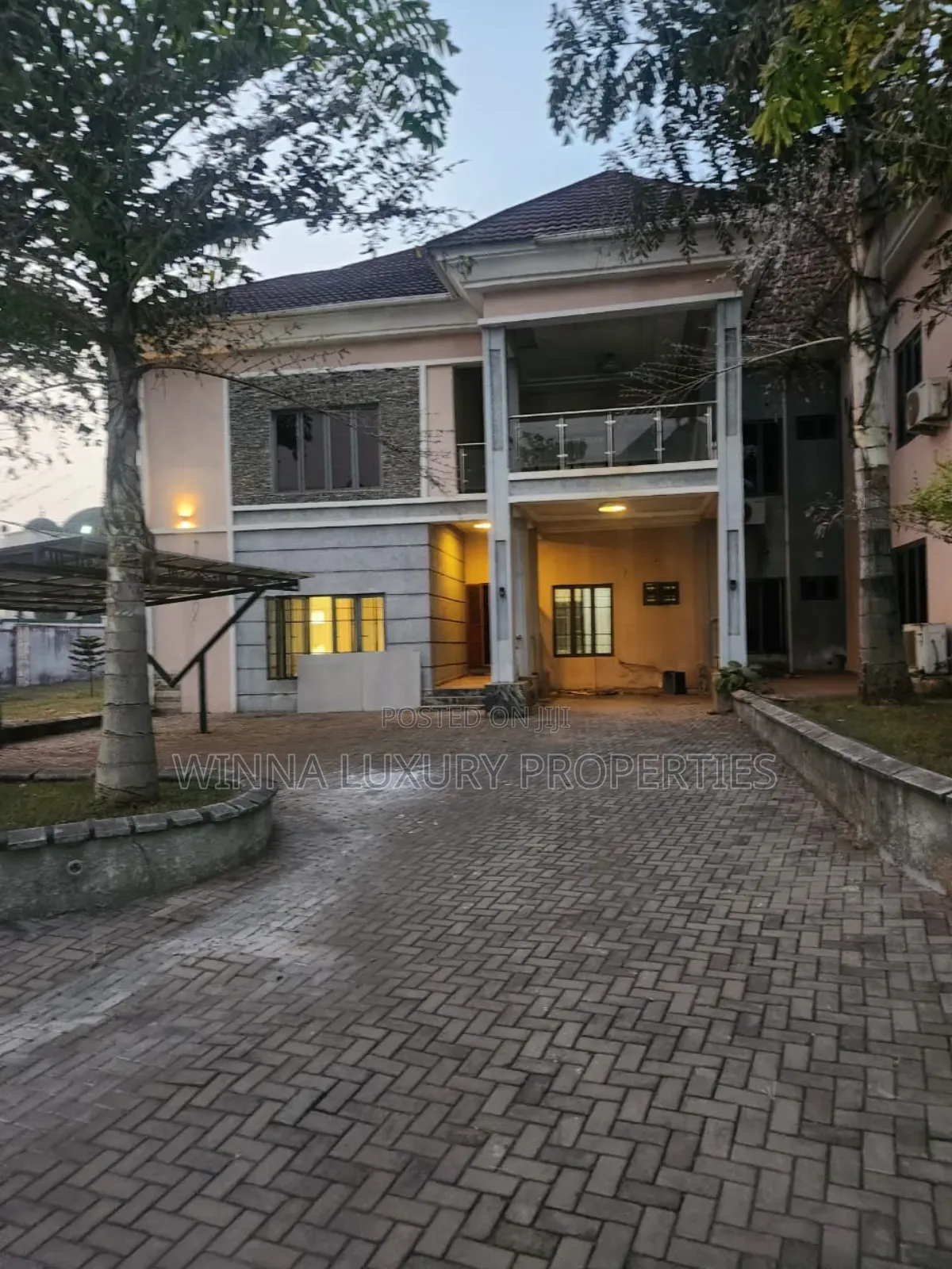 5bdrm Duplex in Apo Legislative for rent