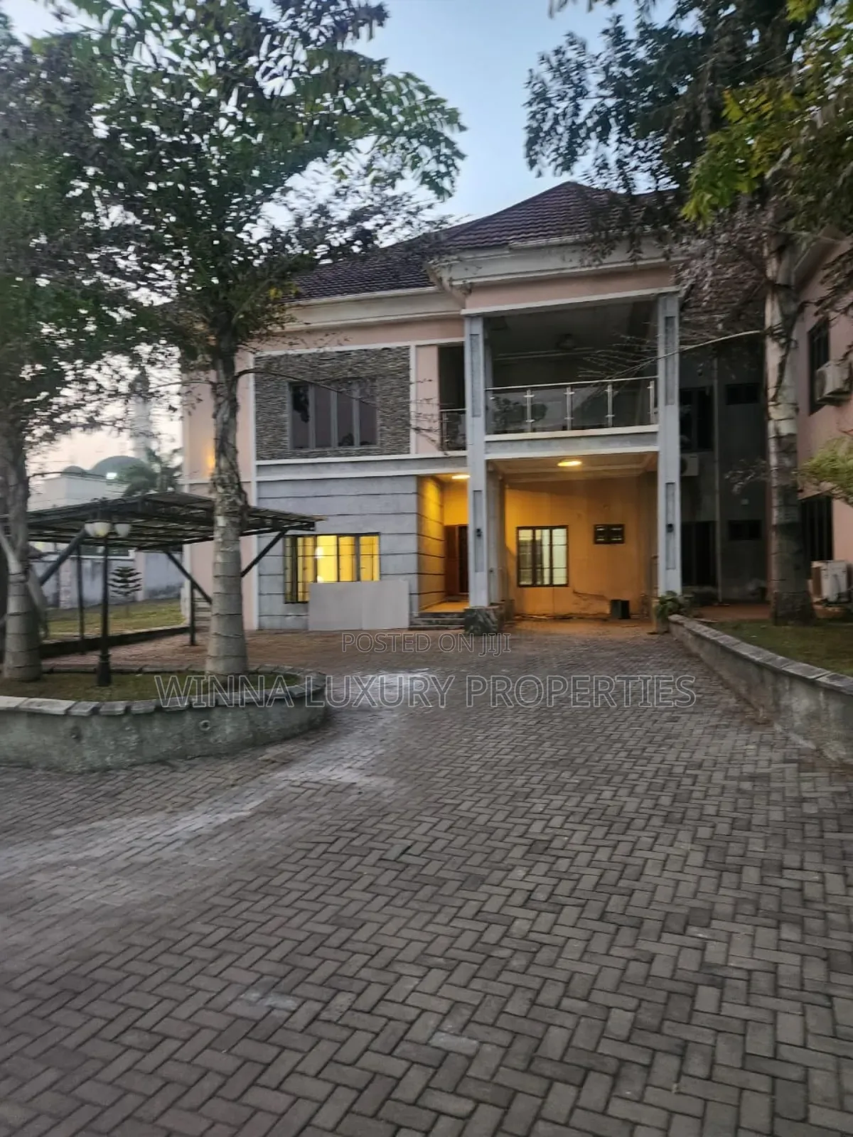 5bdrm Duplex in Apo Legislative for rent