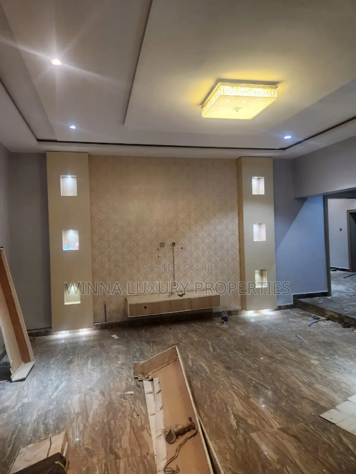 5bdrm Duplex in Apo Legislative for rent