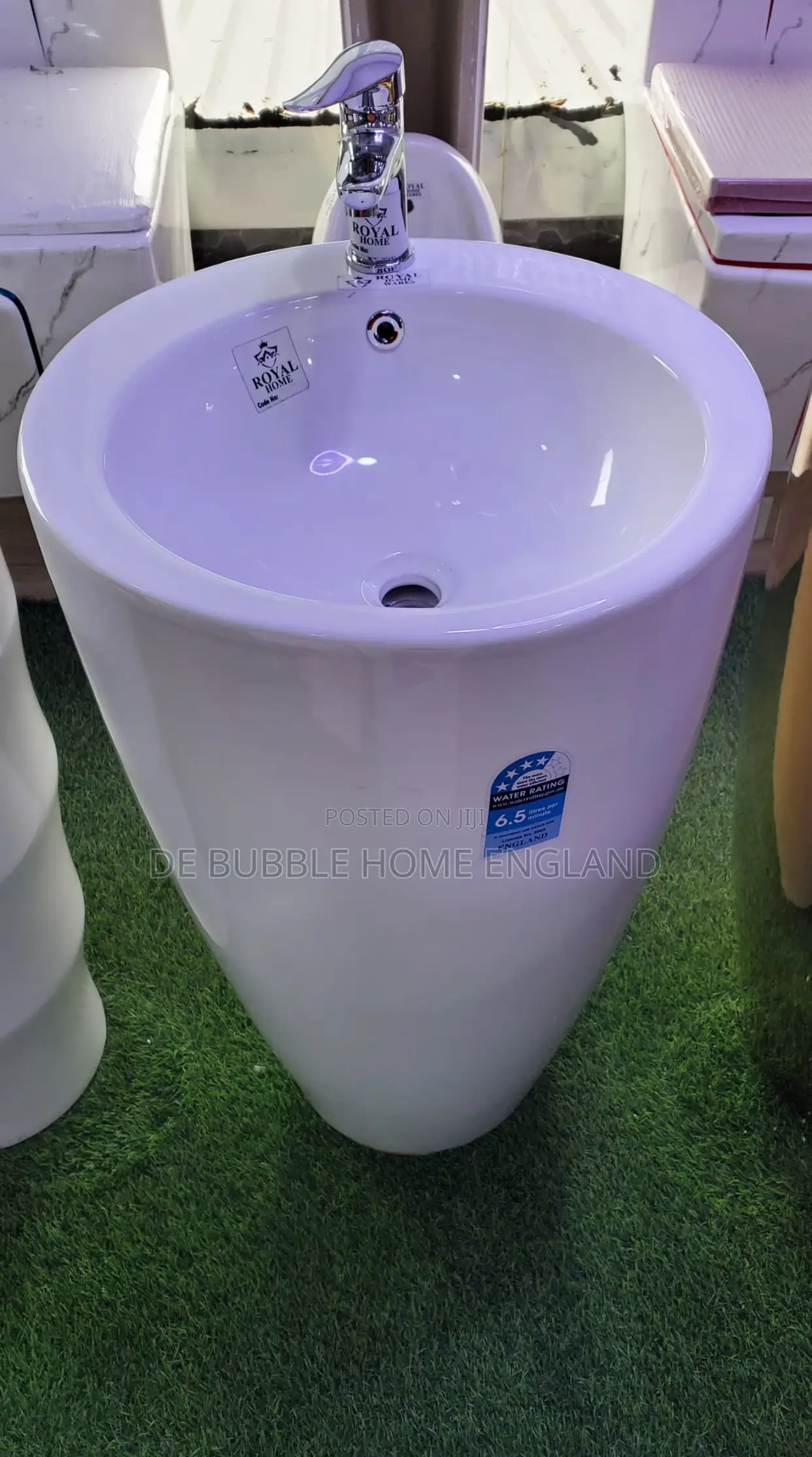 Pedestal Basin White