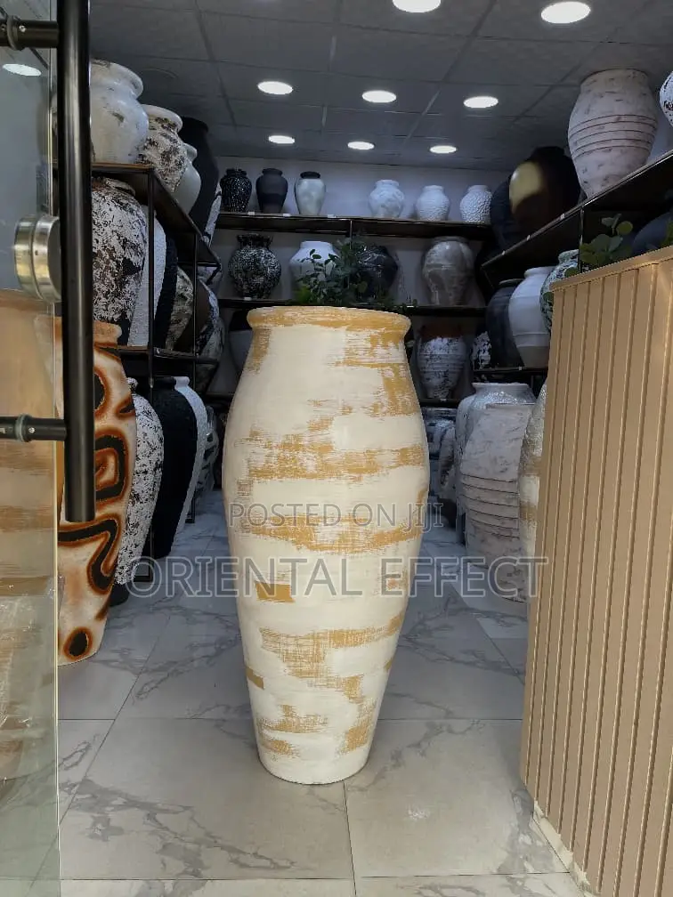 Nile Pot (Round Stroke) – 119cm Tall Large Decorative Indoor Planter