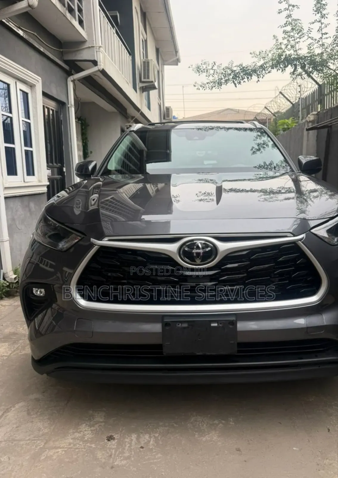 Toyota Highlander XLE 2022 Gray