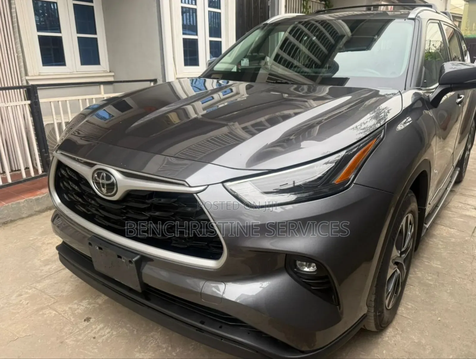 Toyota Highlander XLE 2022 Gray