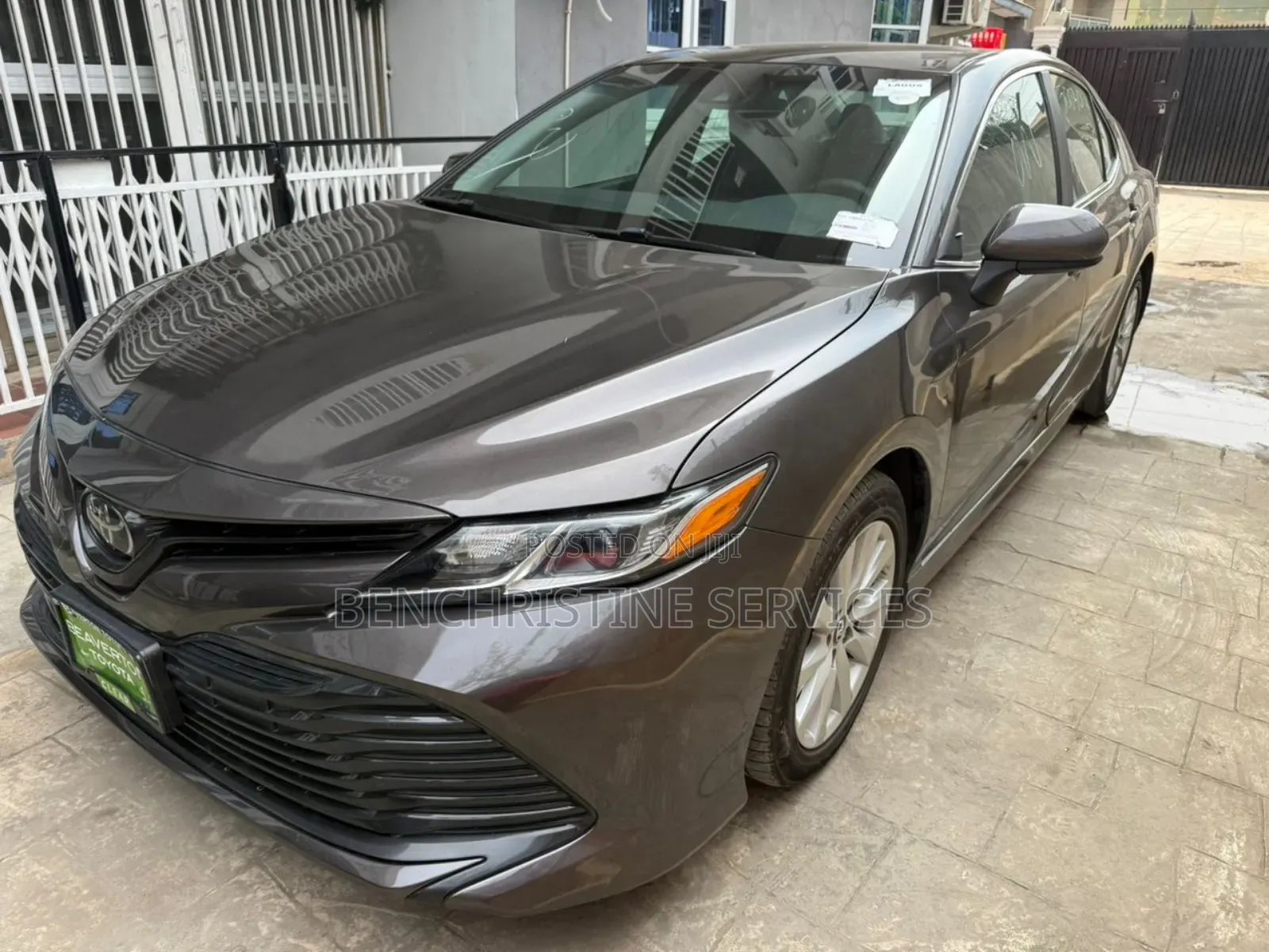 Toyota Camry LE (2.5L 4cyl 8A) 2019 Gray