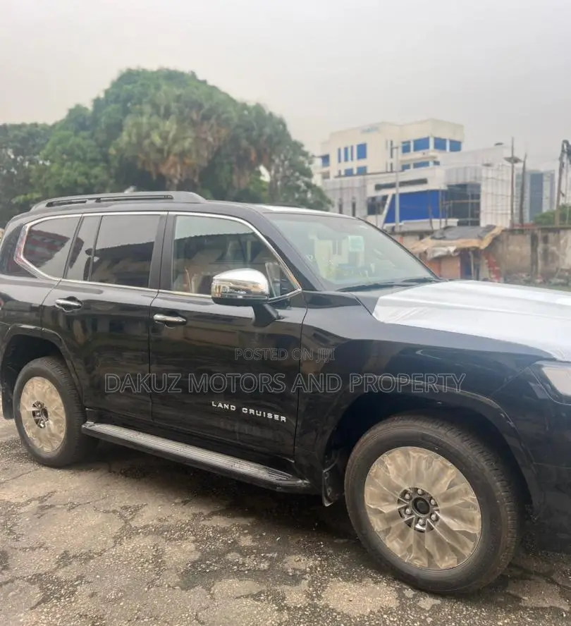New Toyota Land Cruiser Prado 2025 Black