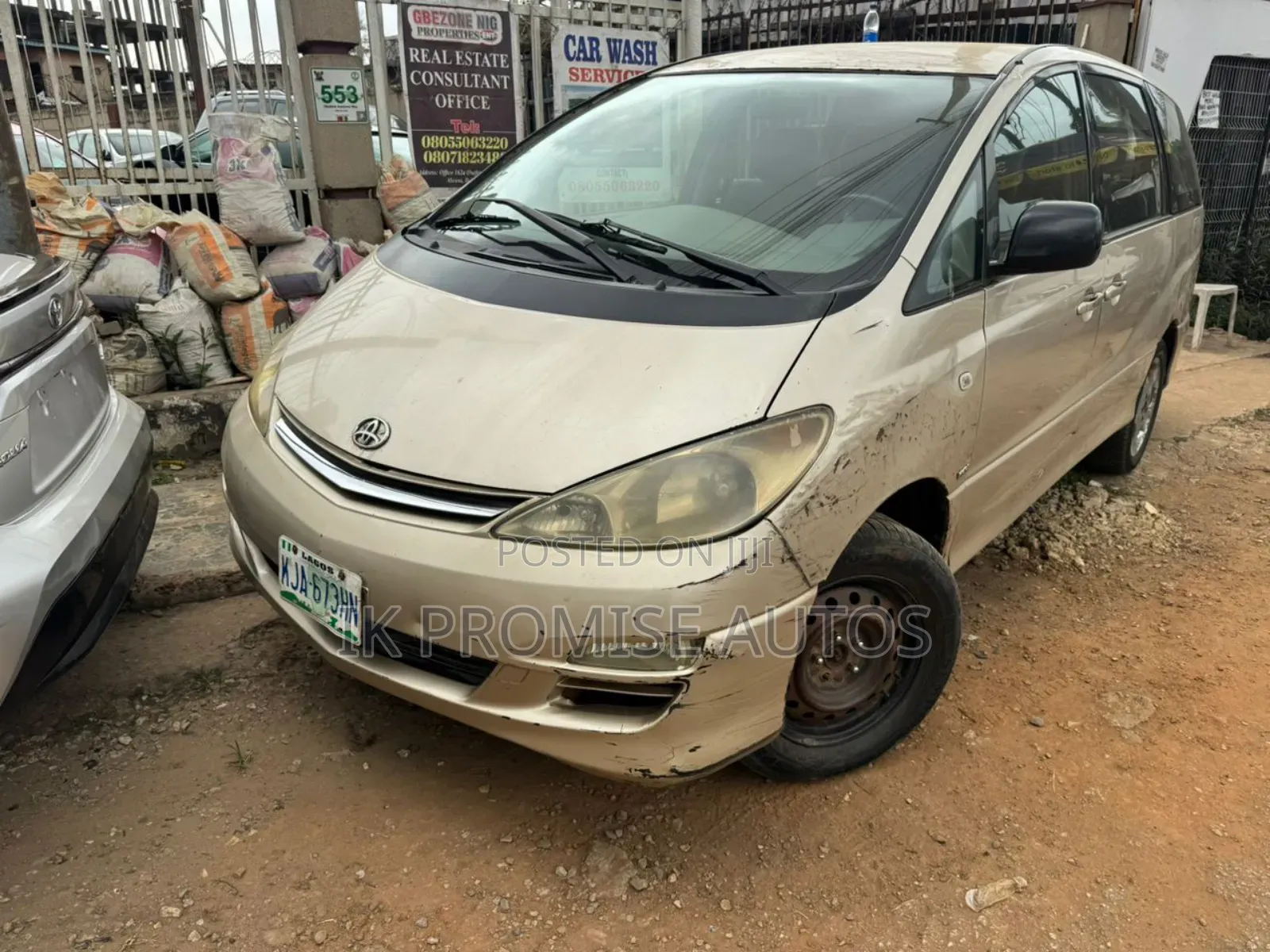 Toyota Previa 2000 Gold