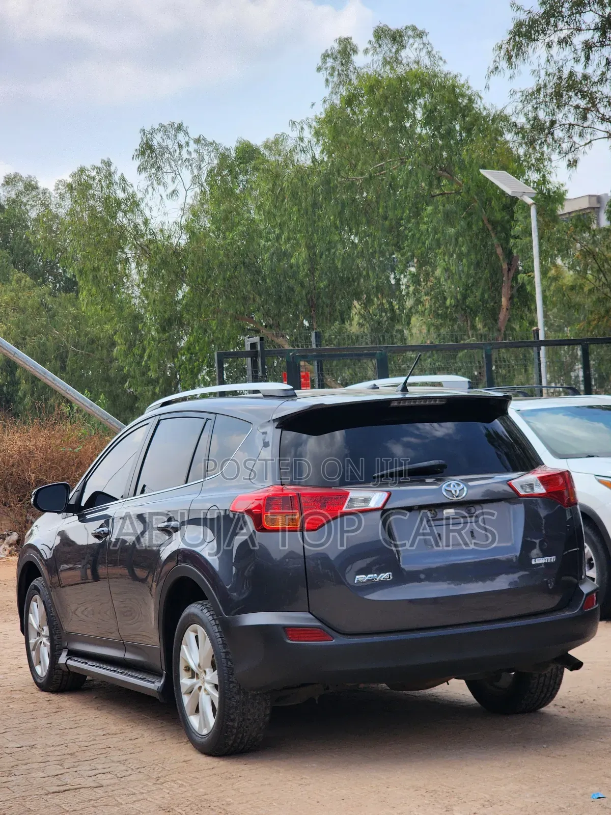 Toyota RAV4 Limited 4dr SUV (2.5L 4cyl 6A) 2014 Gray
