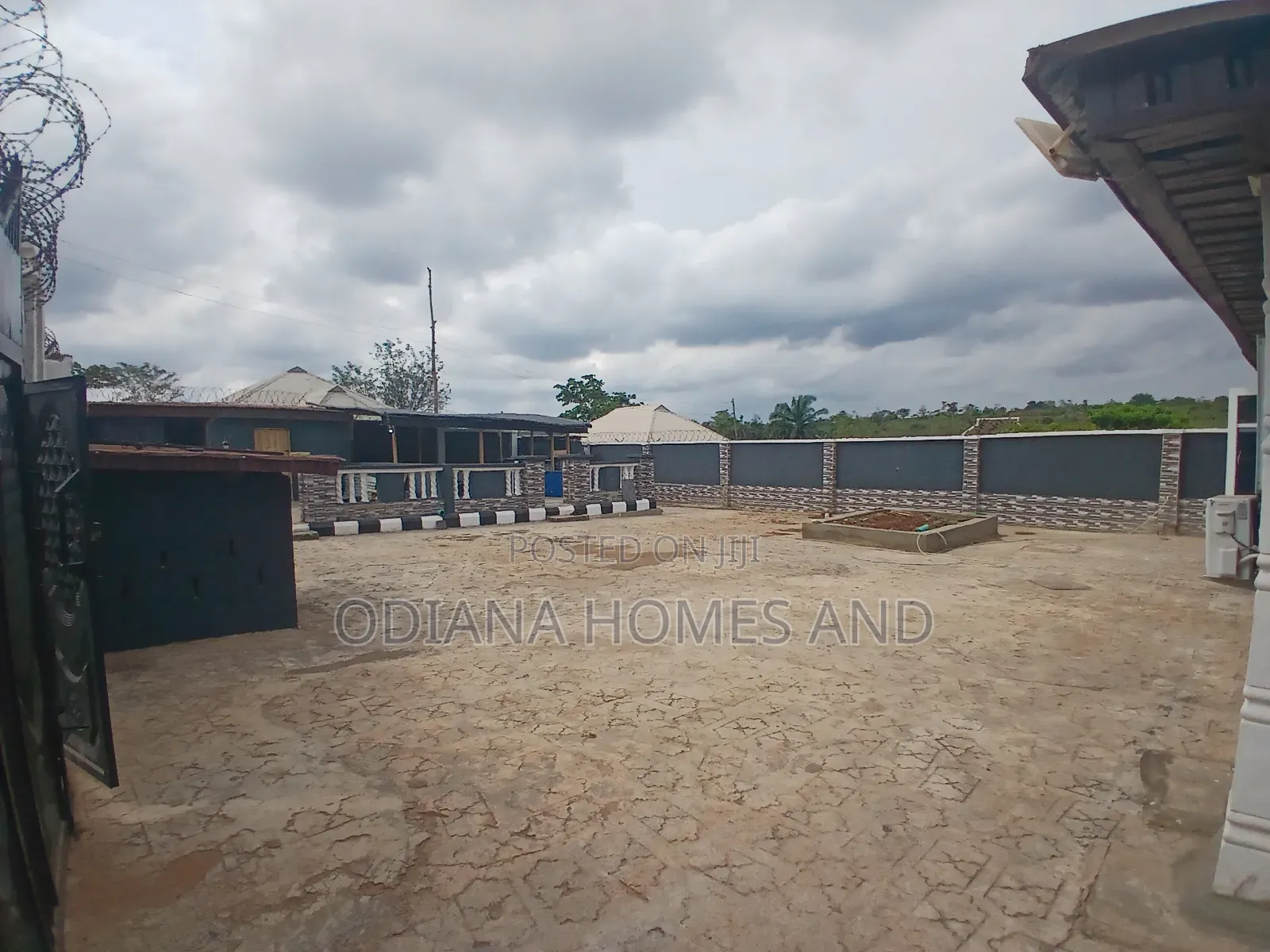 3bdrm Bungalow in Ayedarade, Omi Adio, Ibadan for sale